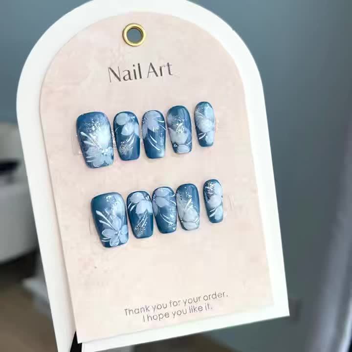 Calm Beach Nails