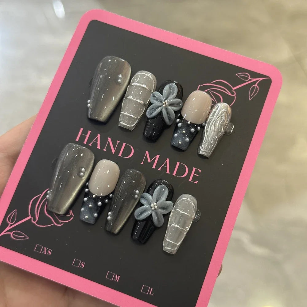 Mono Flower Nails